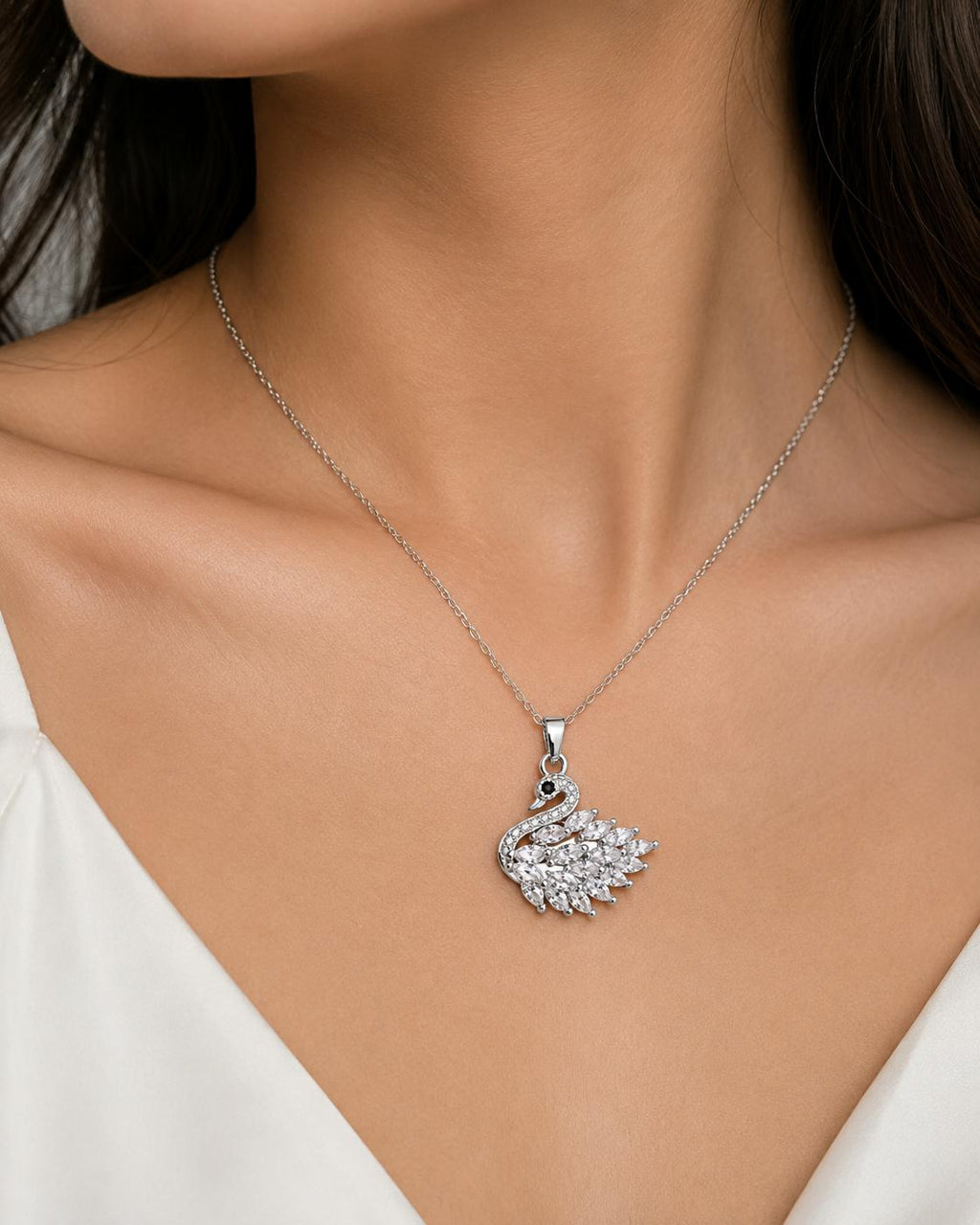 Kuğu Figürlü Zirkon Taşlı Silver Paslanmaz Çelik Kolye | ECHOSE